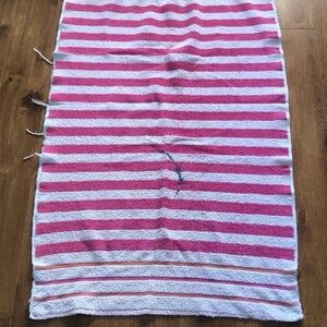 Pink & White striped beach towel (Tiny Flaw)